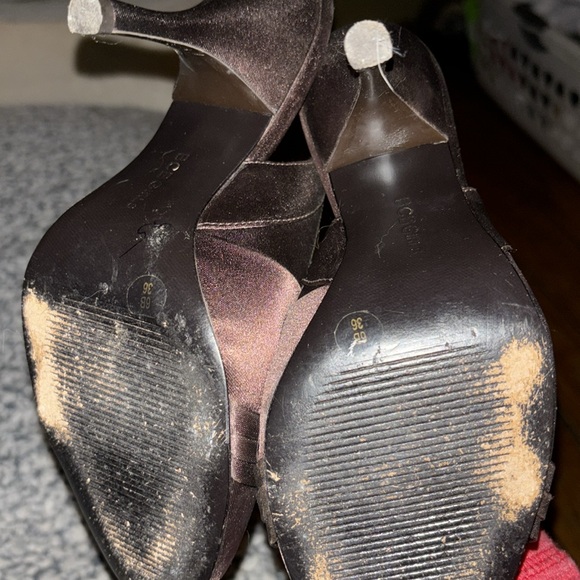 BCBG ladies size 6 brown satin slingback with crystal embellishment - Picture 7 of 8